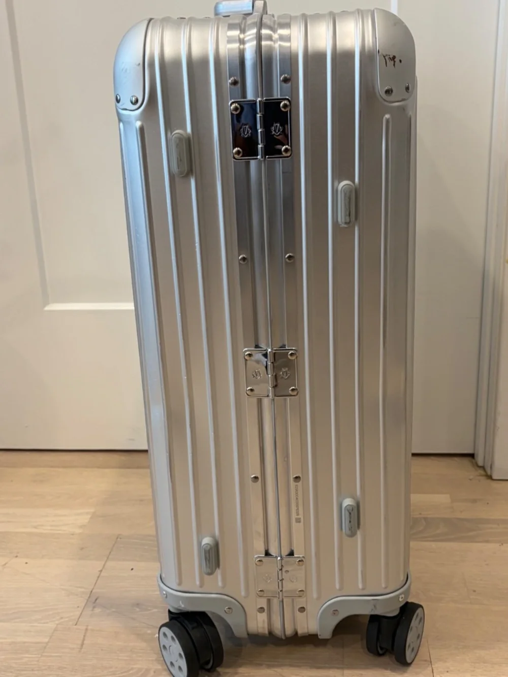 Rimowa Original Check-In Medium Luggage (Silver Alumunium)